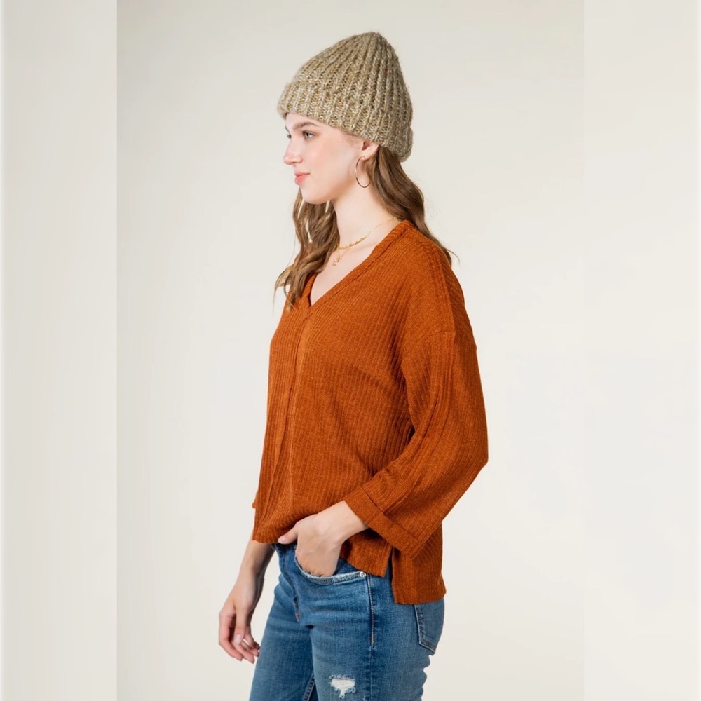 High-low side slit top - Picture 3 of 4